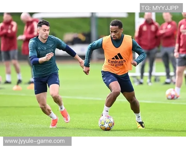 足球巨星小卡崭新面貌曝光震撼登场全新横版形象引发热议